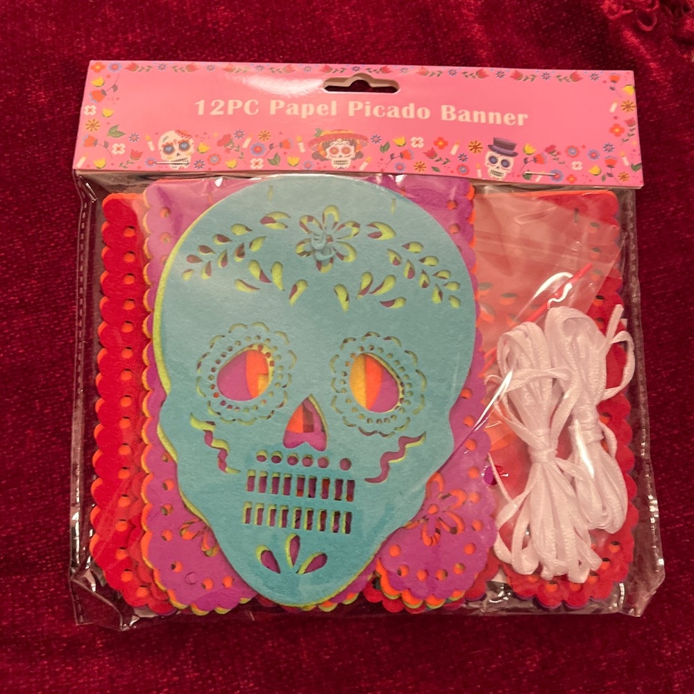 NEW 🎉 12PC Papel Picado Banner - Dia de los Muertos 🎉
